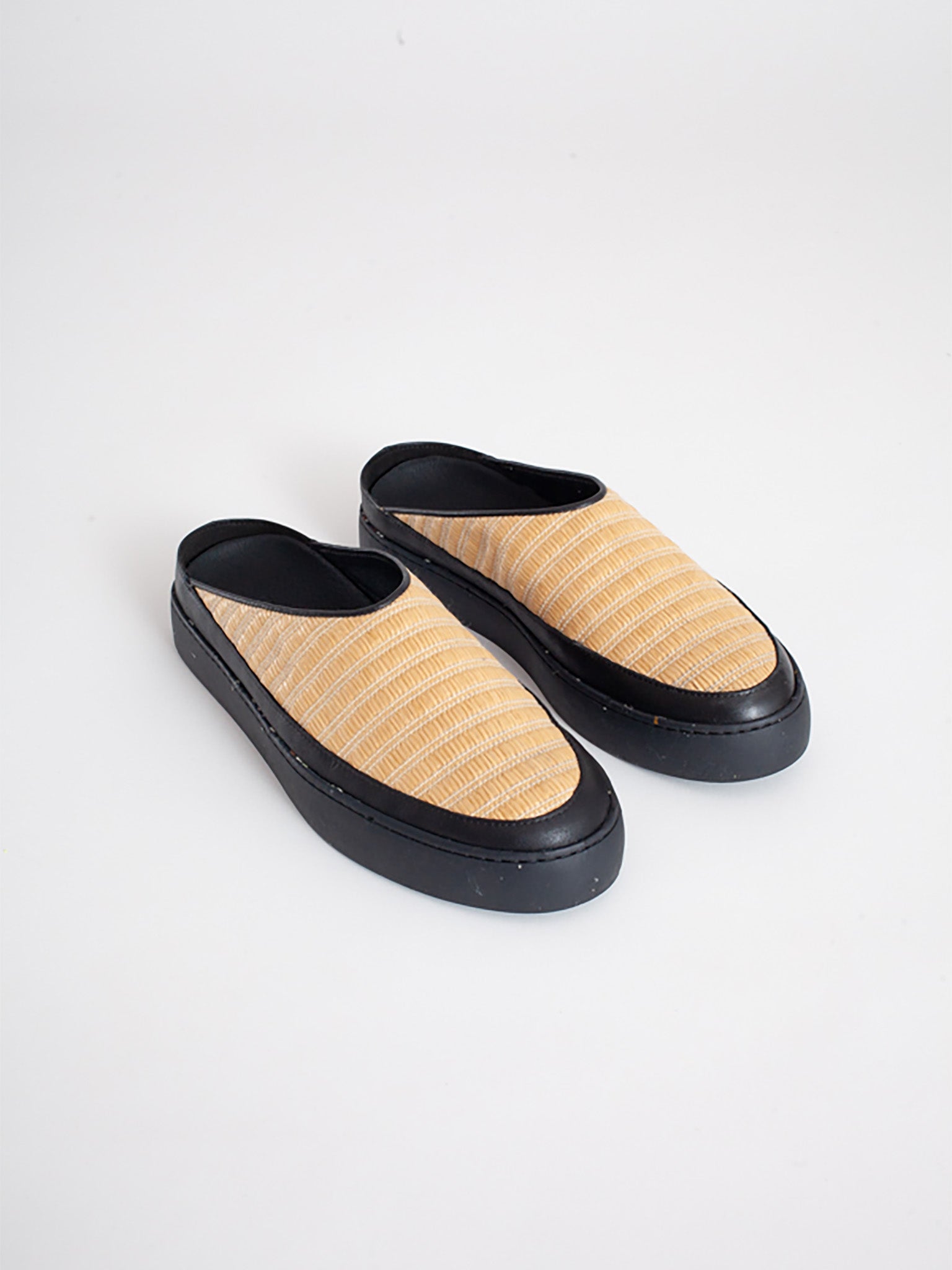 Reality Studio Now mules Natural